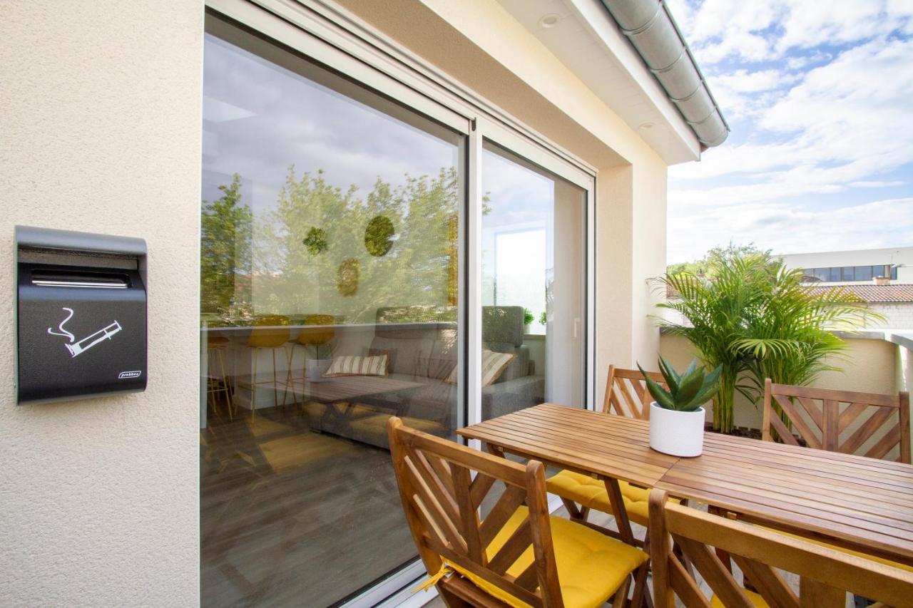 Soleil D'Ete - Netflix & Wifi - Balcon - Climatisation - Parking Gratuit - Check-In 24H24 - Emplacement Velos - Goodmarning Châlons-en-Champagne Eksteriør bilde