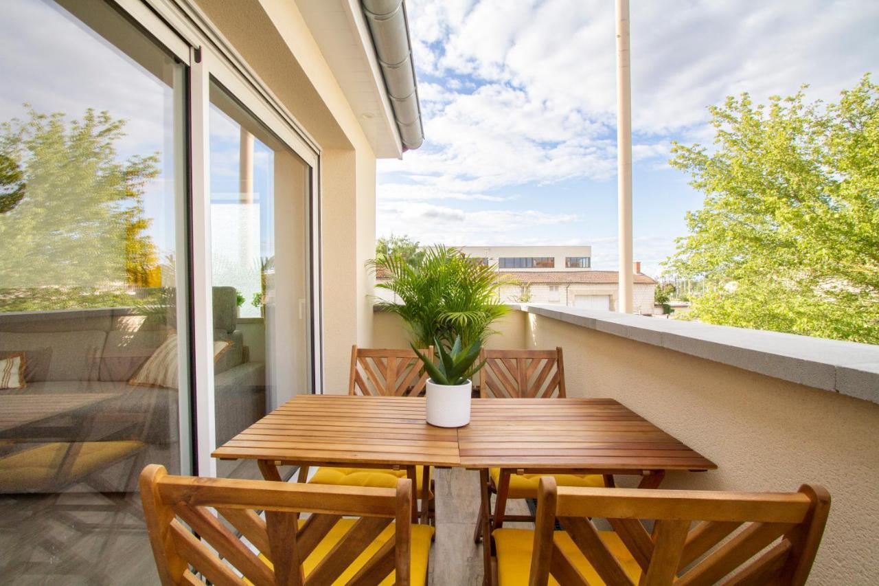 Soleil D'Ete - Netflix & Wifi - Balcon - Climatisation - Parking Gratuit - Check-In 24H24 - Emplacement Velos - Goodmarning Châlons-en-Champagne Eksteriør bilde