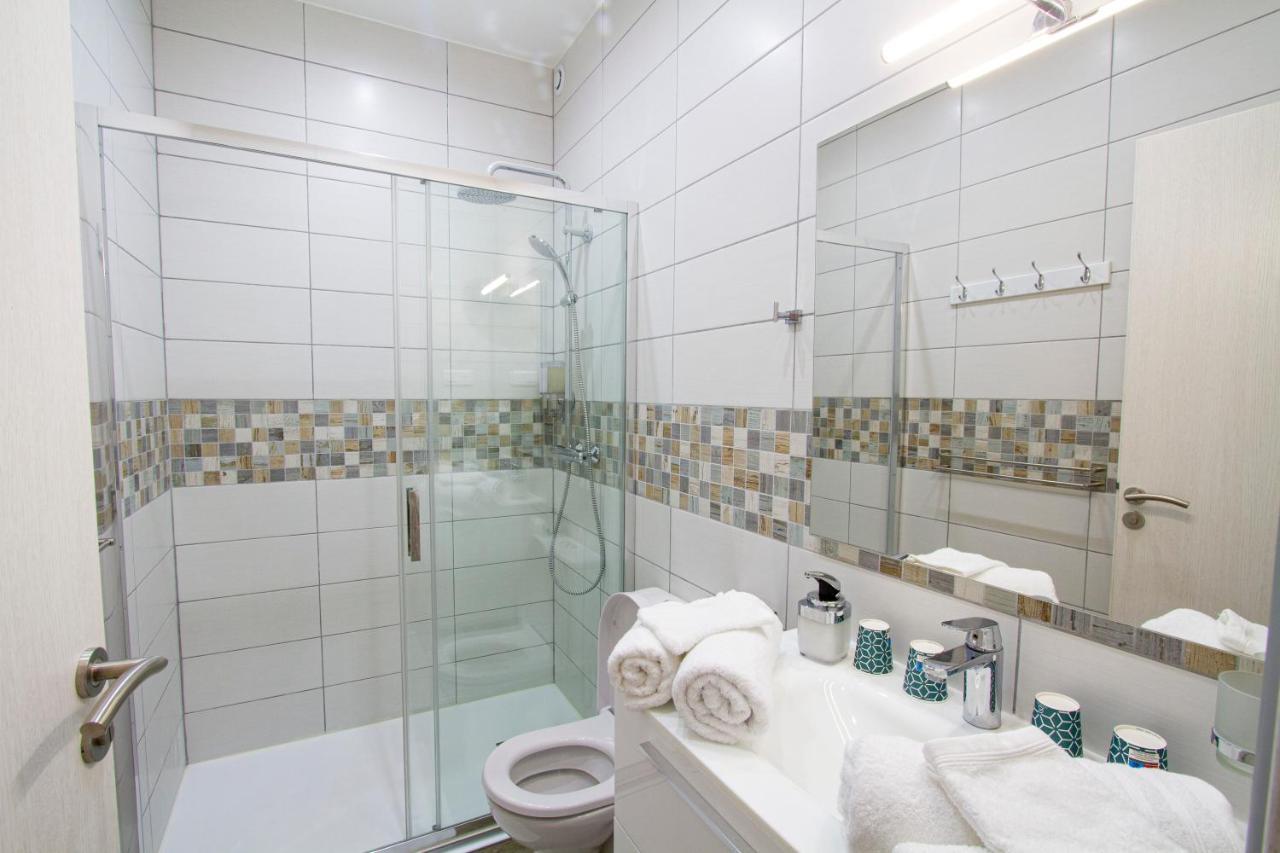 Soleil D'Ete - Netflix & Wifi - Balcon - Climatisation - Parking Gratuit - Check-In 24H24 - Emplacement Velos - Goodmarning Châlons-en-Champagne Eksteriør bilde